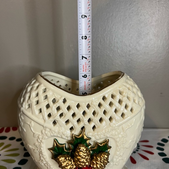 VTG Christmas Vase White Embossed With Holly Pine Cone Reticulated Rim Holiday - Picture 7 of 8